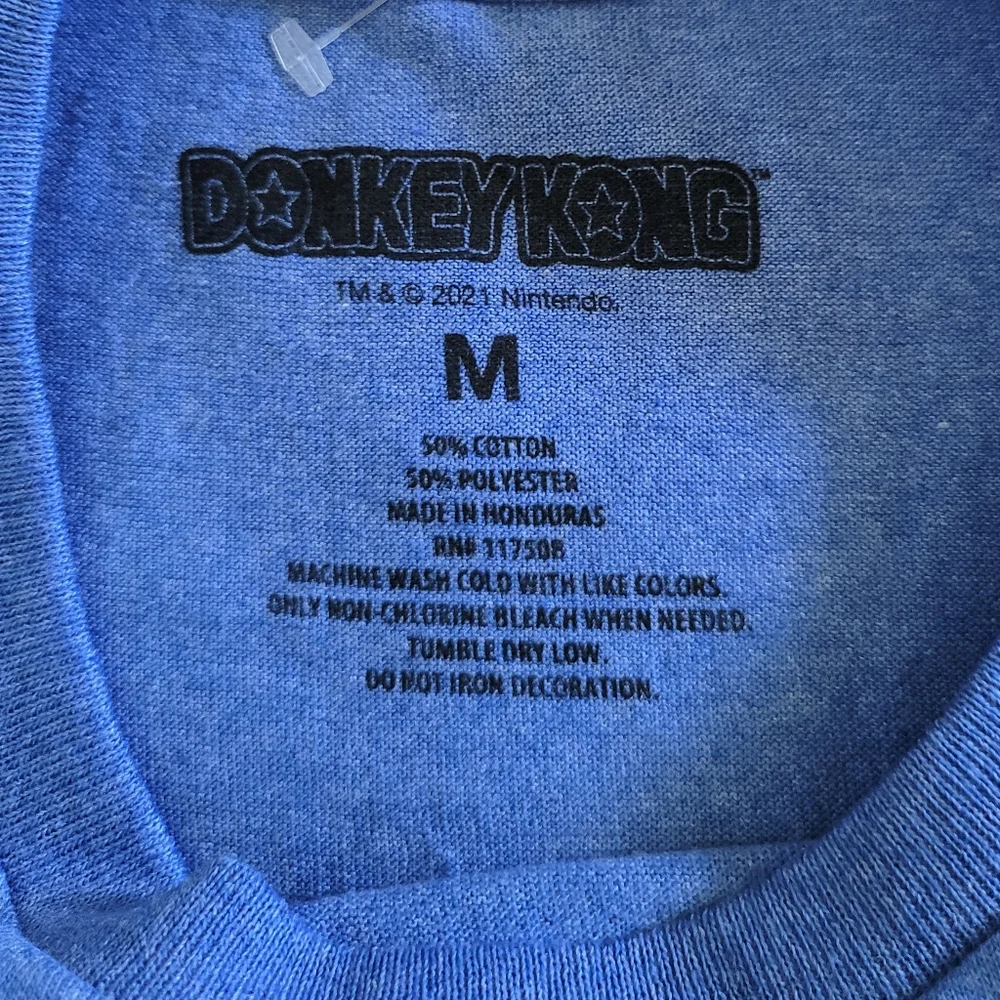 Nintendo🎮 Donkey Kong🦍 "It's On" Graphic Tee👕 - NWOT - Picture 5 of 14